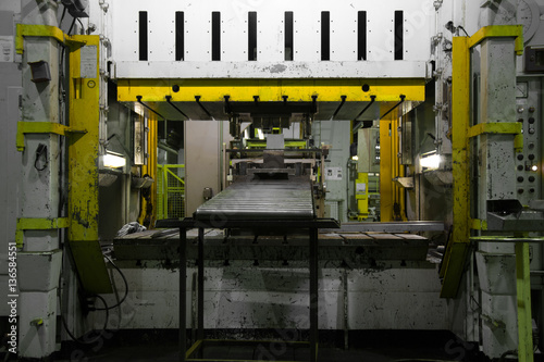Industrial flow belt