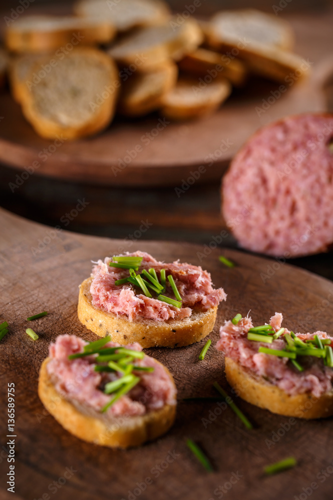 Sandwich with pate