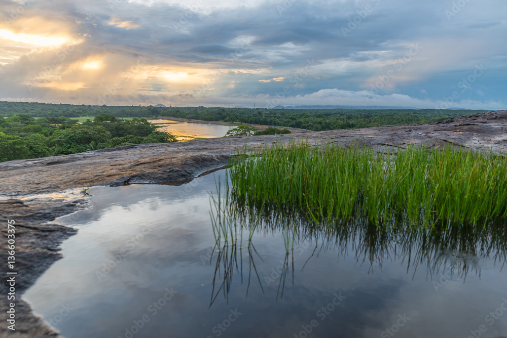Sonnenuntergang am Fluss StockFoto Adobe Stock