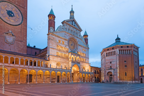 Cremona - The cathedral Assumption of the Blessed Virgin Mary and the Baptistery at dusk.