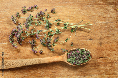 Tableau sur toile Oregano. Dried herbs. Herbal medicine, phytotherapy medicinal he