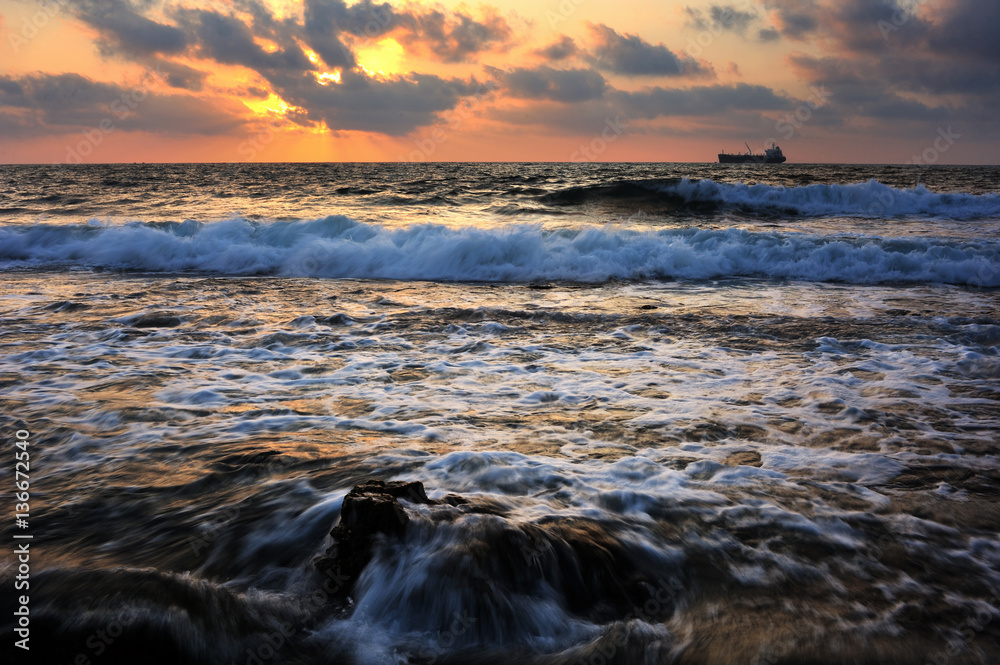 Obraz premium Mediterranean coast in southern Israel near the city of Ashkelon