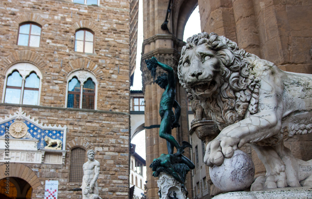 LION AND PERSEUS STATUES ON PIAZZA DELLA SIGNORIA, FLORENCE
