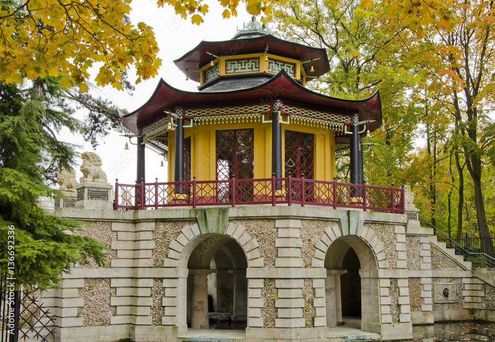Pavillon Chinois de l'Isle Adam folie Dessiné par Fragonard Pavillon Chinois de l'Isle Adam folie Dessiné par Fragonard