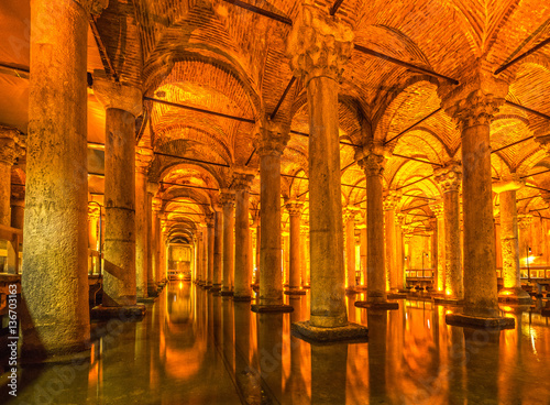 Fototapet The Basilica Cistern, (Yerabathan), Istanbul, Turkey.