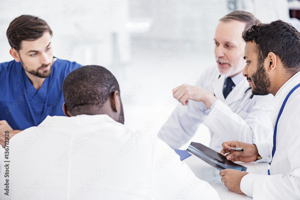 Interested therapeutics arguing x-ray during meeting Interested therapeutics arguing x-ray during meeting