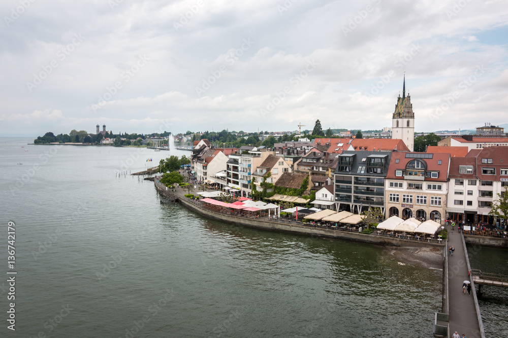 Aussicht auf Friedrichshafen am Bodensee, Deutschland Aussicht auf Friedrichshafen am Bodensee, Deutschland