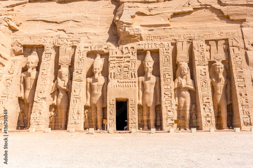 Foto Ägypten Abu Simbel Hathor Tempel