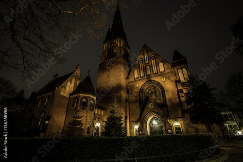 Auenkirche in Berlin bei Nacht