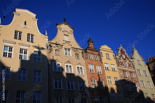 façades typiques sur la place du marché Gdansk