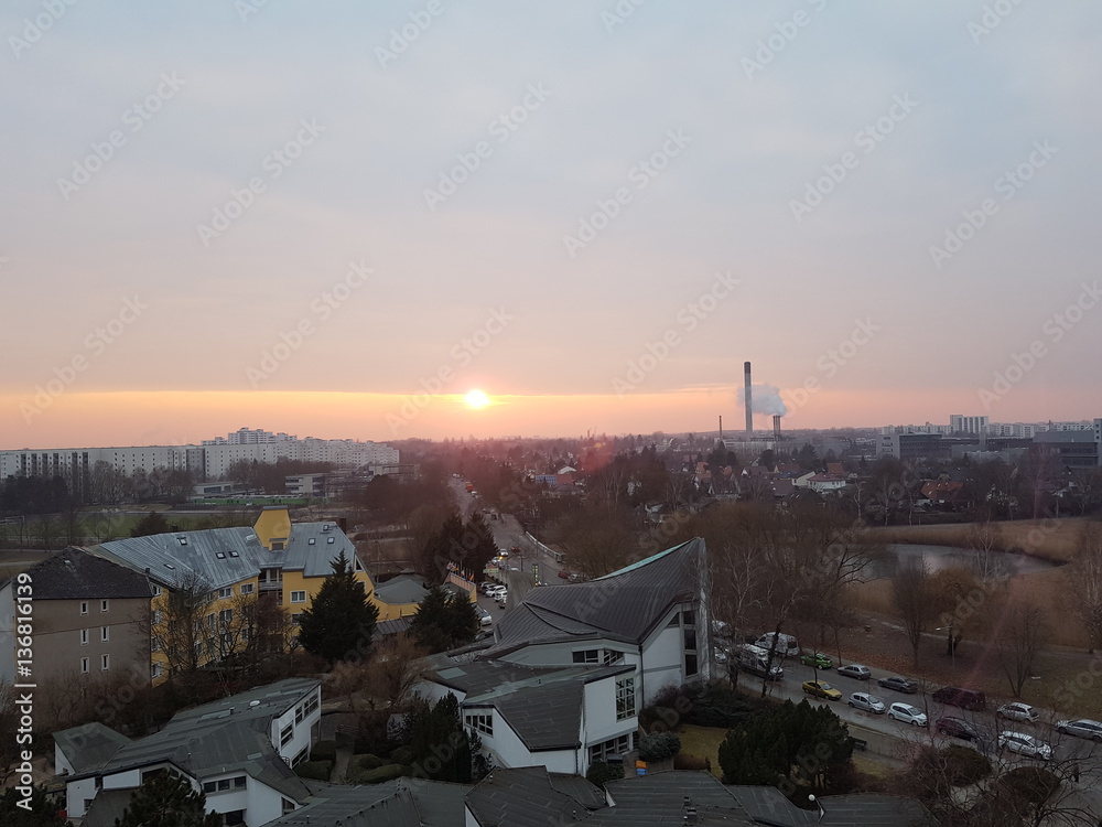 Obraz premium Sonnenuntergang am Rande Berlins