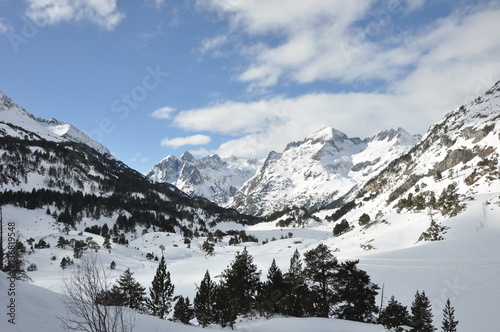 Nieve y sol en los Pirineos