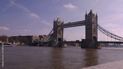 die Tower Bridge in London