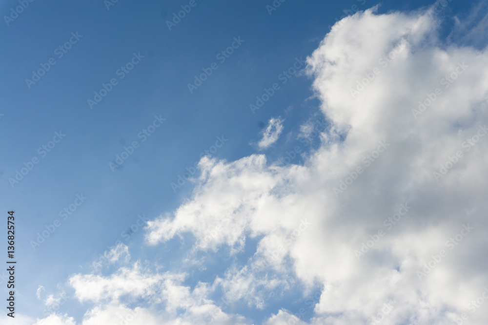 Fototapeta premium Blue cloudy sky