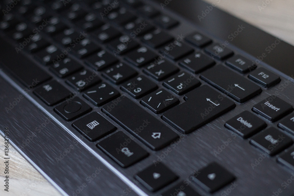  MODERN ALUMINUM COMPUTER KEYBOARD