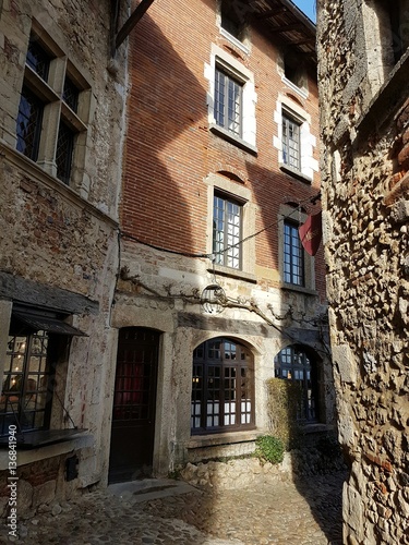 Fototapeta Naklejka Na Ścianę i Meble -  Cité médiévale de Pérouges