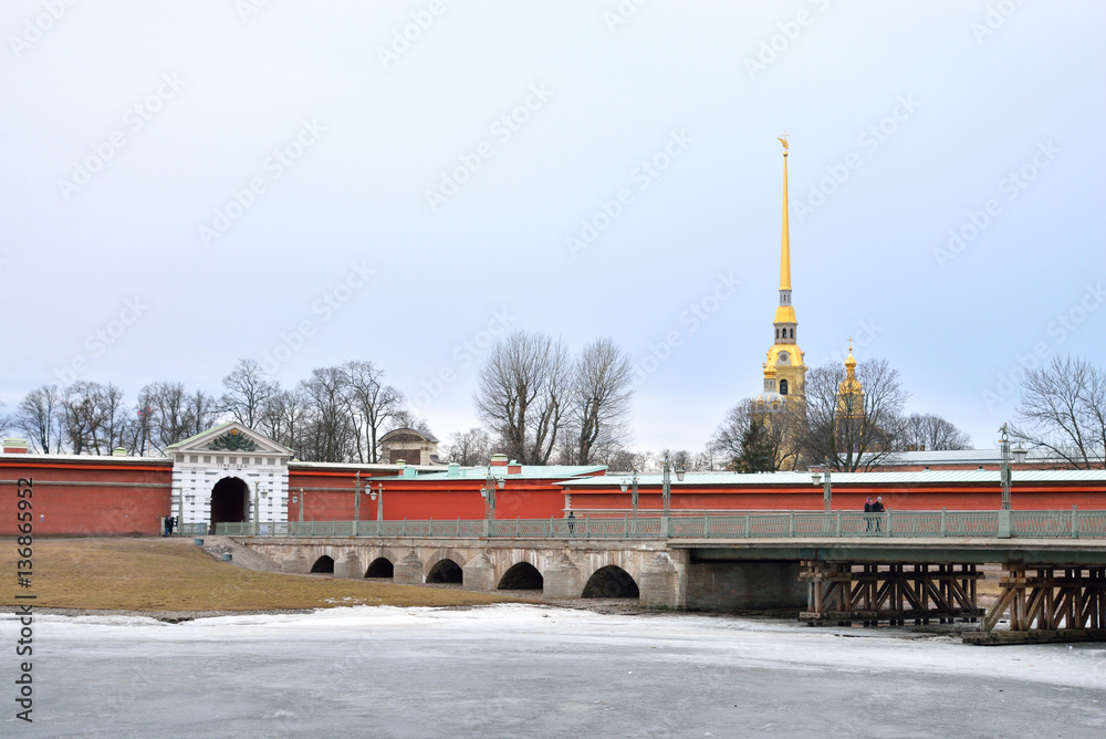 Fototapeta premium Ioannovsky Bridge in St.Petersburg.