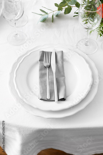 Elegant table setting with beautiful flower