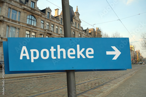 Schild 211 - Apotheke photo