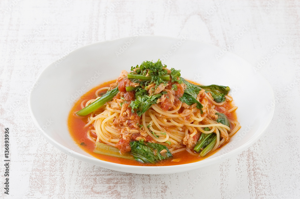 ツナと青菜のパスタ パスタ トマトソース ツナと青菜のパスタ パスタ トマトソース