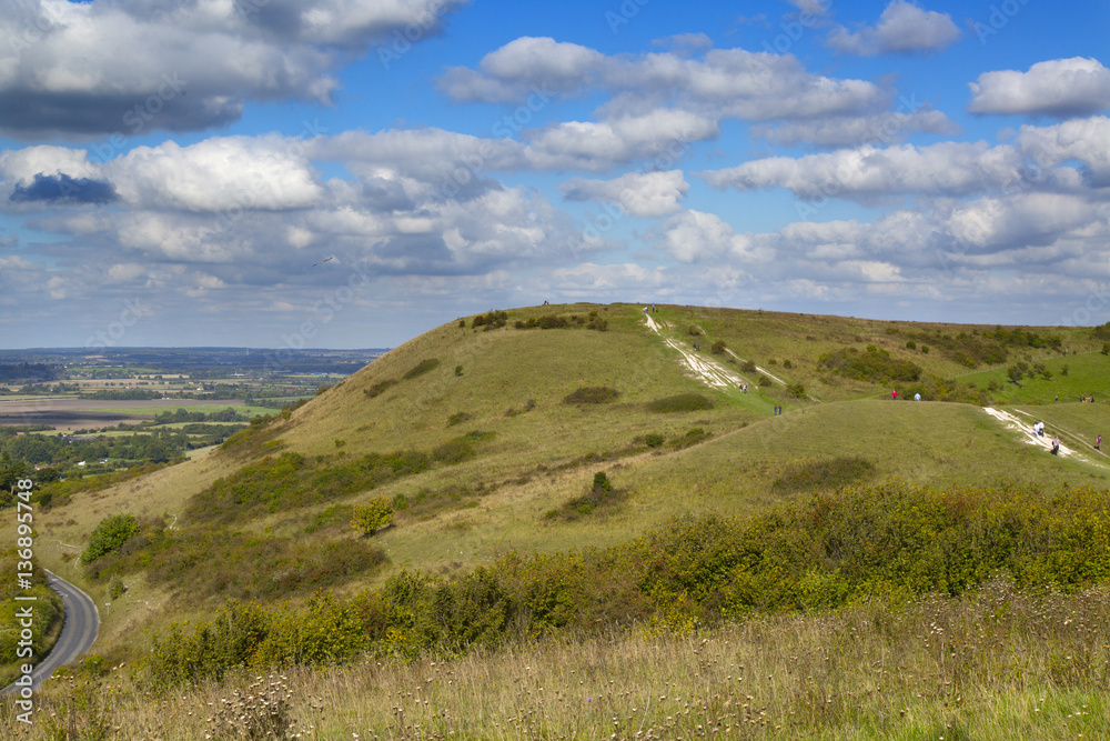 Fototapeta premium The Ridgeway Path towards its finish on Ivinghoe Beacon Bucks