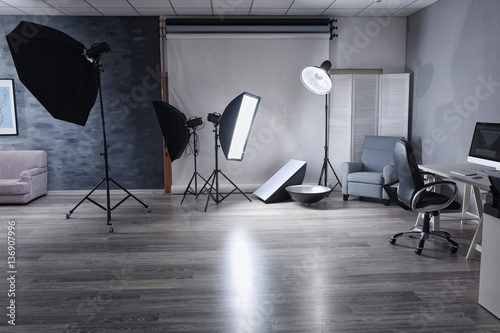 Photo studio with lightning...