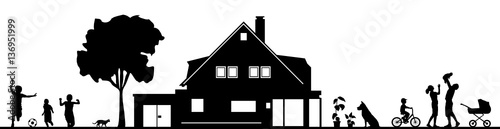 Silhouette Haus und Familie