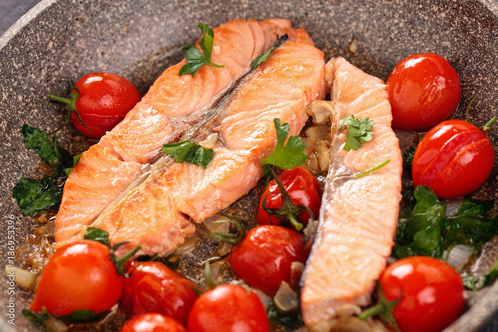  Fried salmon  with vegetables.