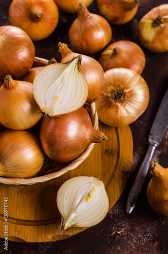 Fresh bulb onions