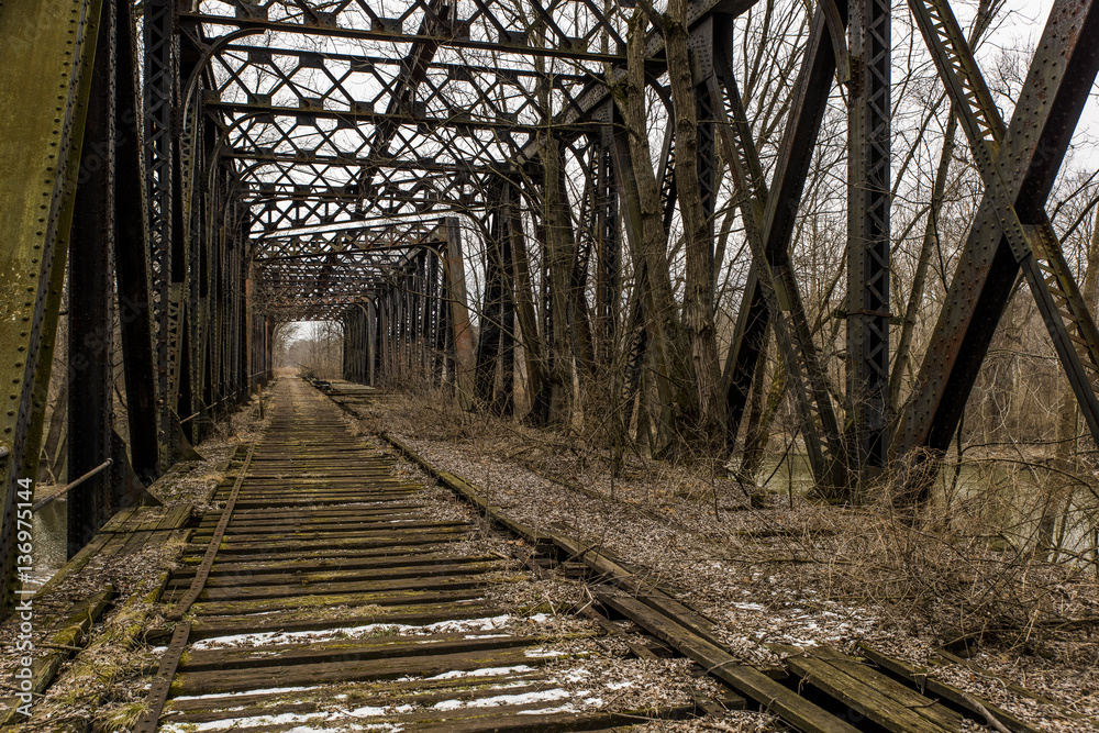 Fototapeta premium Abandoned, Derelict Railroad Bridge over Shenango River in Pennsylvania