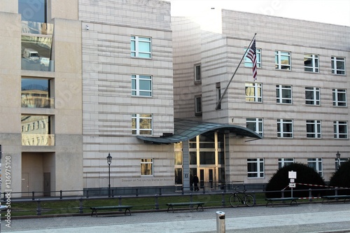 An image of the american embassy - berlin
