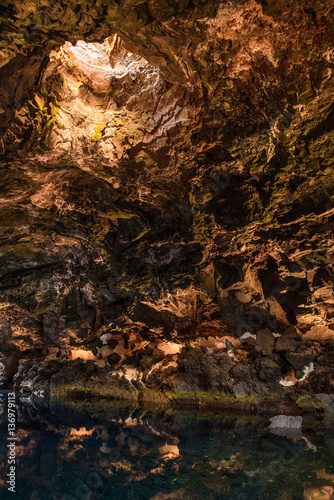 Caverna con un Lago Sotteraneo - Lanzarote - Canarie