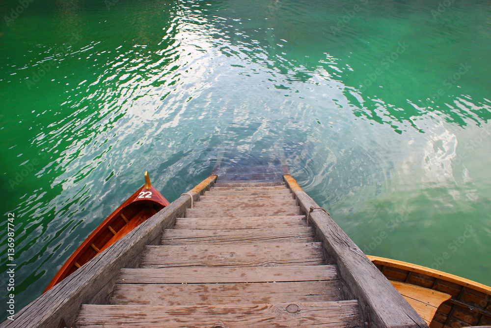 Naklejka premium lago di braies