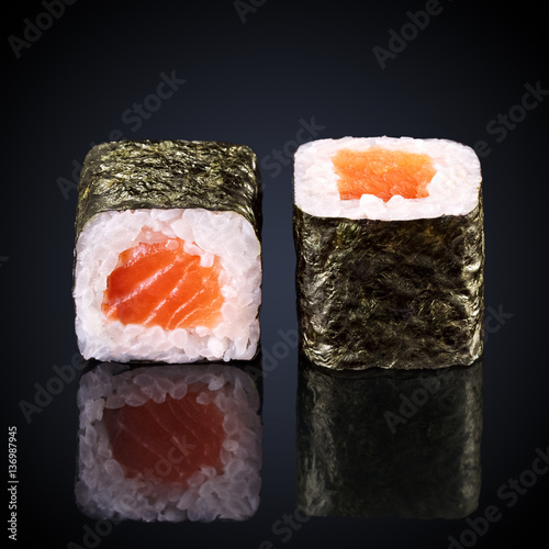 Roru Syake rolls with salmon photo