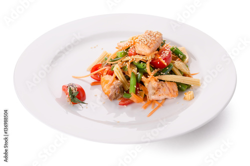 vegetables salad with potato fries