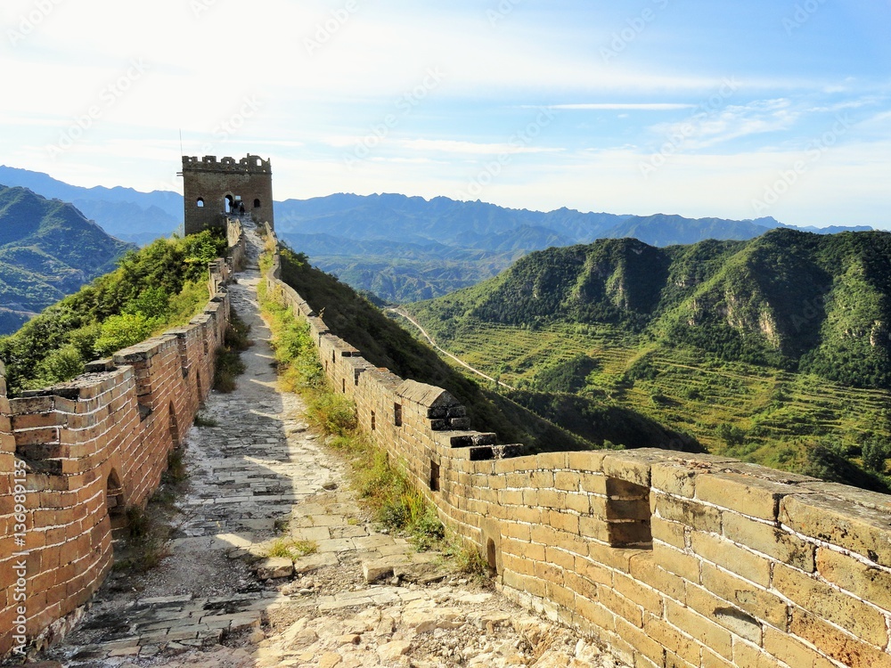 Chinesische Mauer bei Sonnenschein
