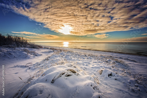 Wallpaper Mural Winter beauty of the sea Torontodigital.ca