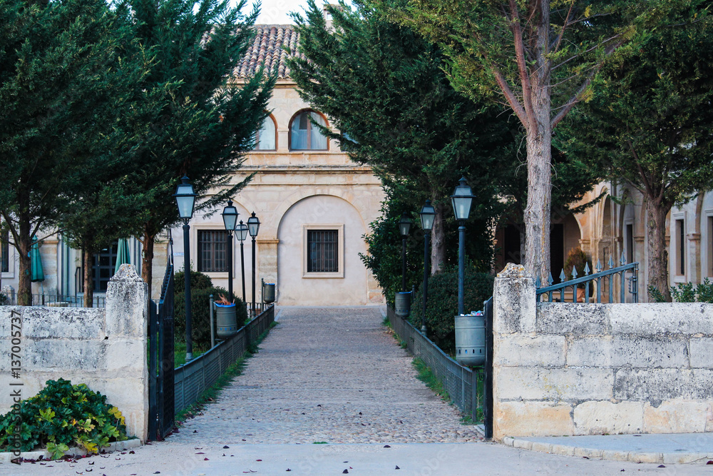 Obraz premium Ancient Building Patio