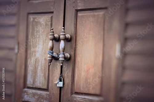  Door lock for locking the door