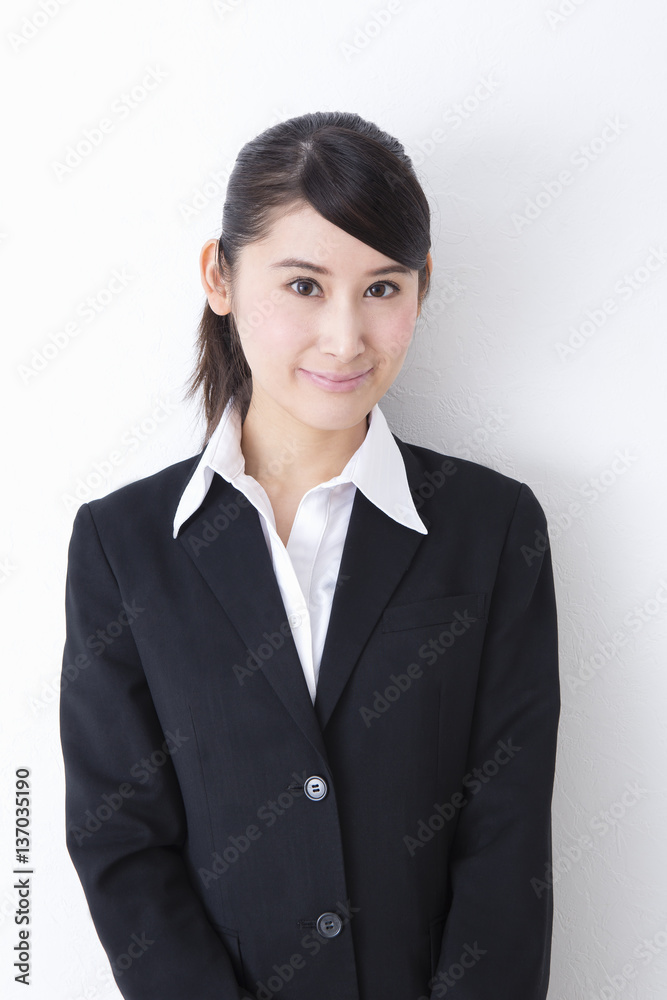 スーツの男性 スーツの男性