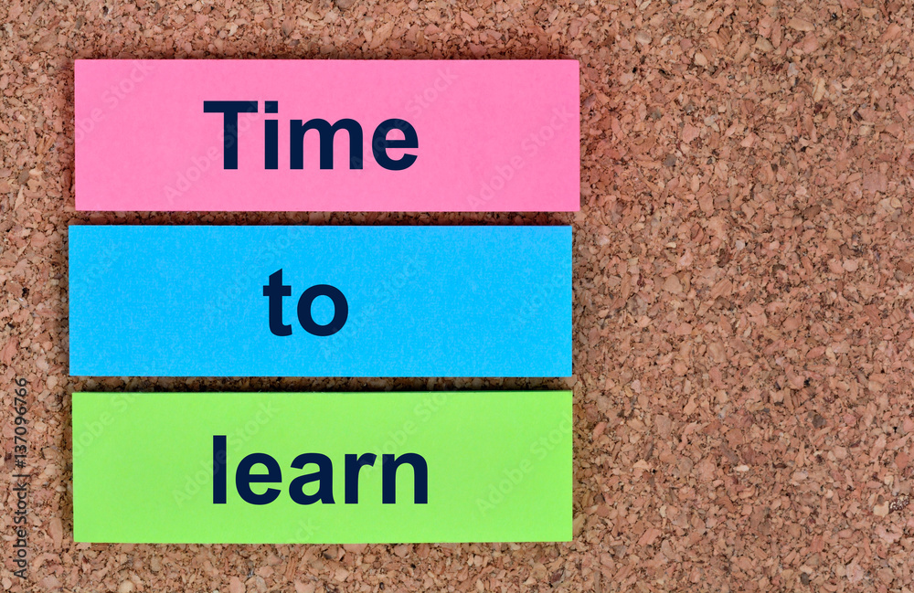 Obraz premium Time to learn words on notes