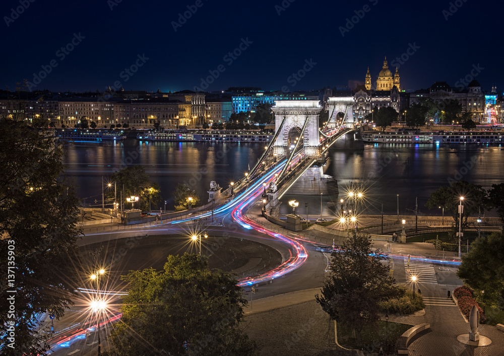 Fototapeta premium Chain Bridge in Budapest