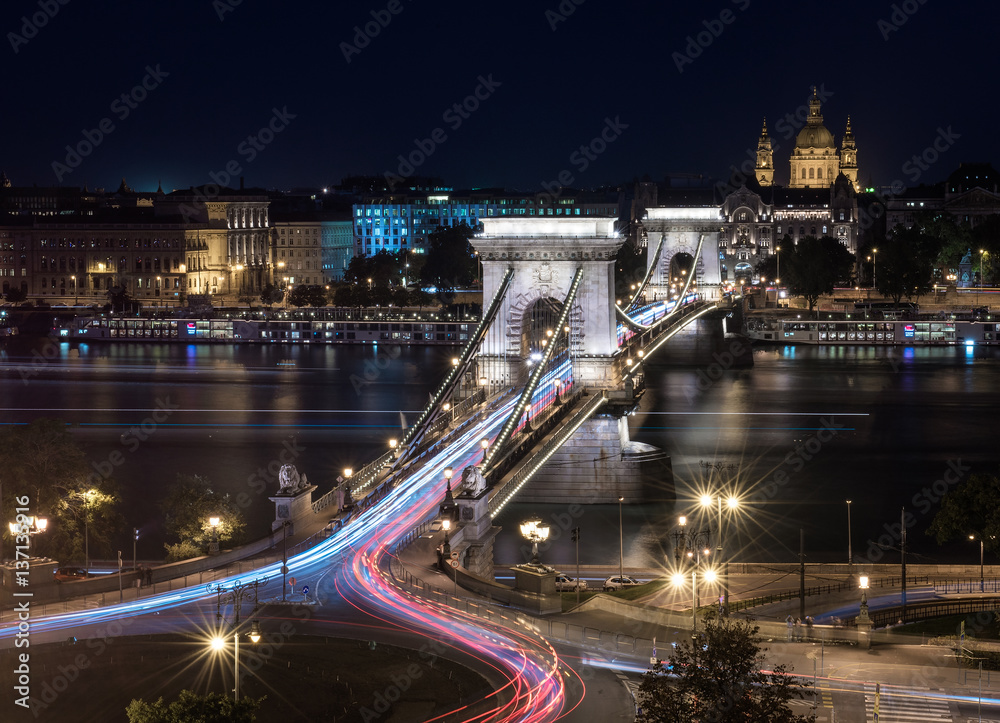 Fototapeta premium Chain Bridge in Budapest