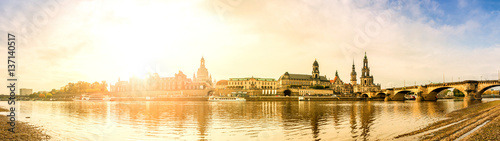 Dresden, Elbuferpanorama, Sachsen, Deutschland 