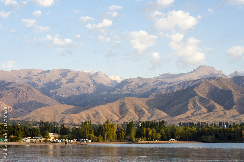 Ταπετσαρία Lake Issyk-Kul in Cholpon-Ata, Kyrgyzstan