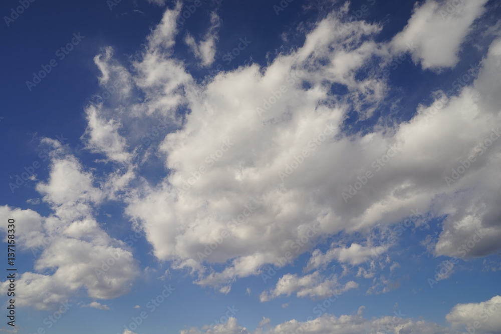 青空と白い雲