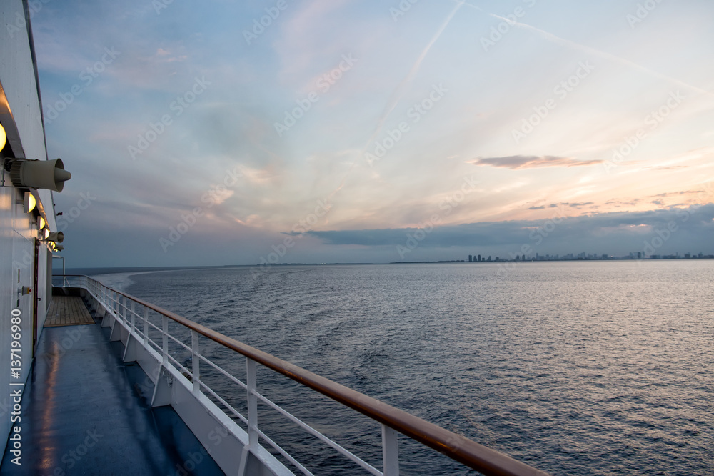 Obraz premium Ocean view from cruise ship