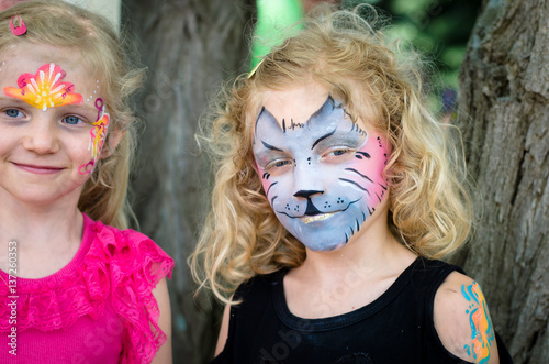 children with kitty face-painting