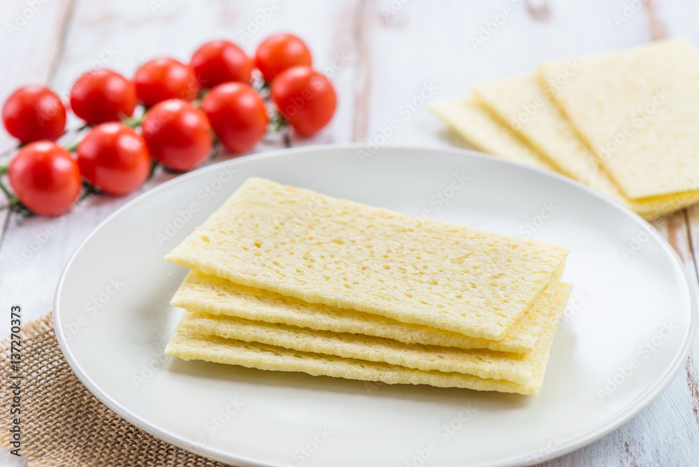 Healthy Gluten Free Crispbreads on the Plate Healthy Gluten Free Crispbreads on the Plate
