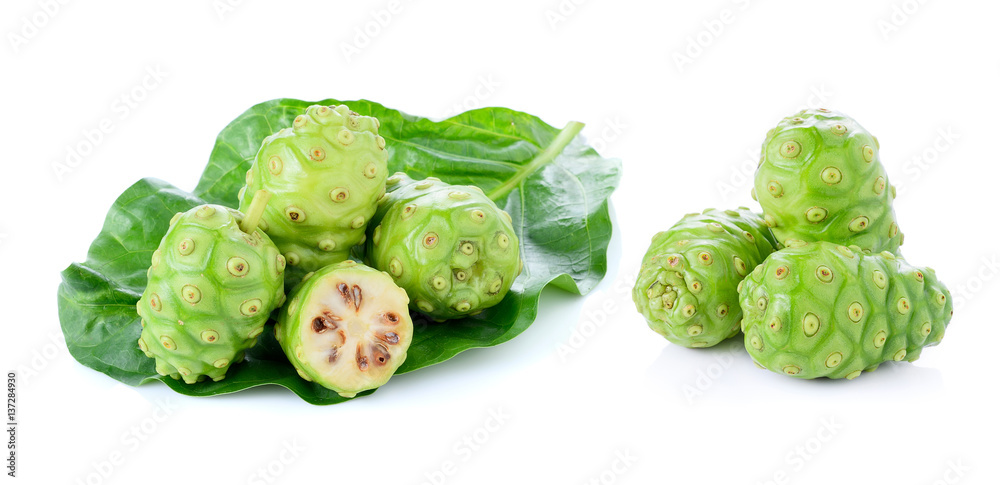 Fototapeta premium Noni isolated onwhite background
